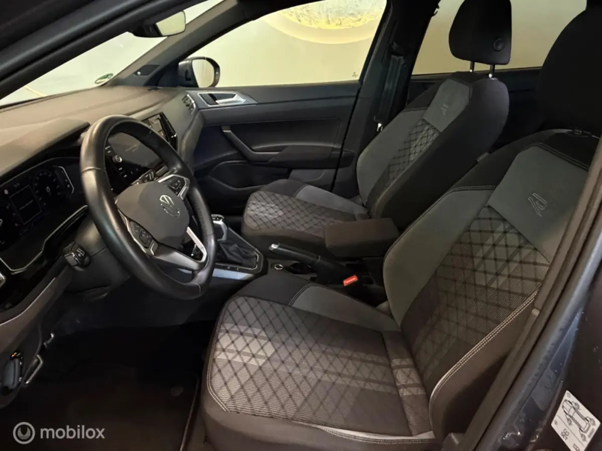 1.0 TSI 2x R-Line Panorama/Beats/Keyless/Camera