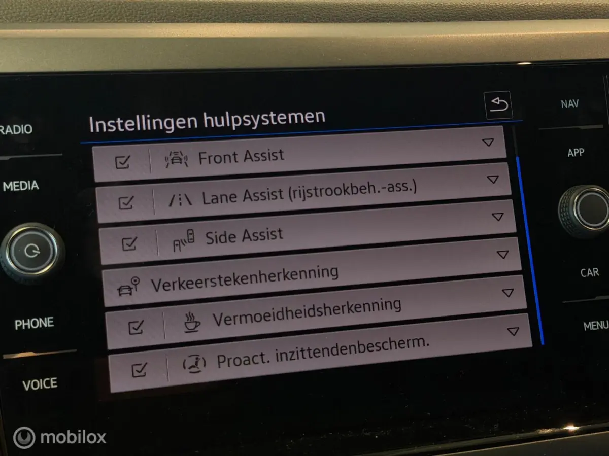 1.0 TSI 2x R-Line Panorama/Beats/Keyless/Camera