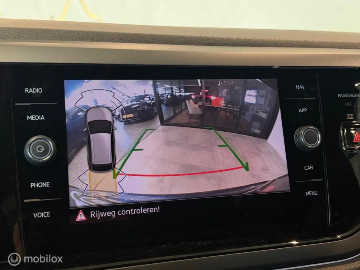 1.0 TSI 2x R-Line Panorama/Beats/Keyless/Camera