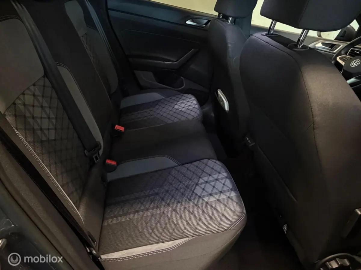 1.0 TSI 2x R-Line Panorama/Beats/Keyless/Camera