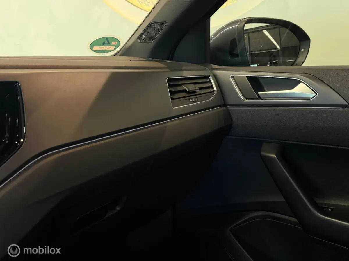 1.0 TSI 2x R-Line Panorama/Beats/Keyless/Camera