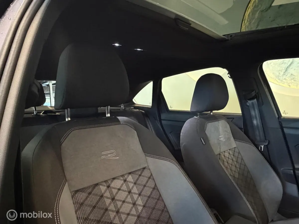 1.0 TSI 2x R-Line Panorama/Beats/Keyless/Camera