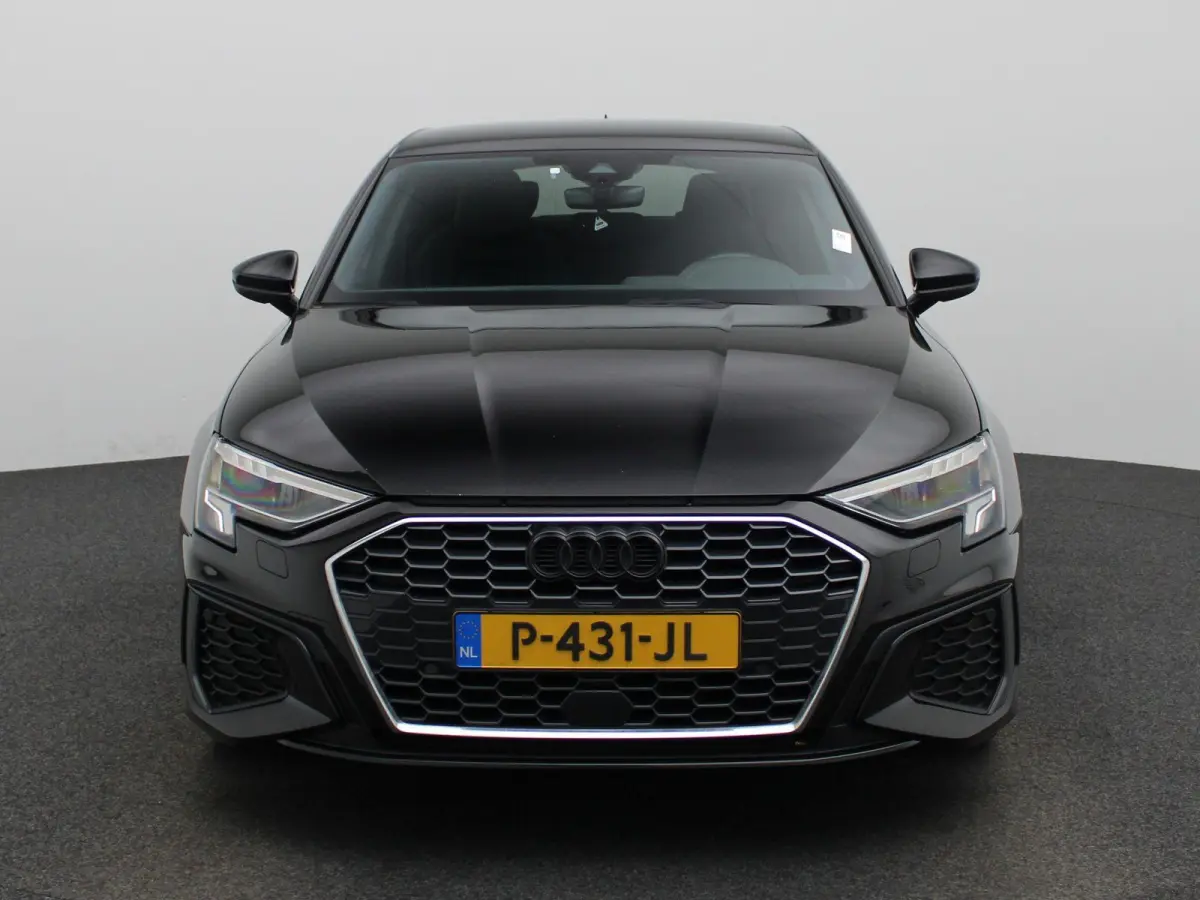 30 TFSI S edition | Automaat | 2x S-line | Vlak stuur | Navigatie | Zwarte hemel | Apple Carplay / Android Auto | Leder | Virtual Cockpit | Climate Control | Cruise Control |