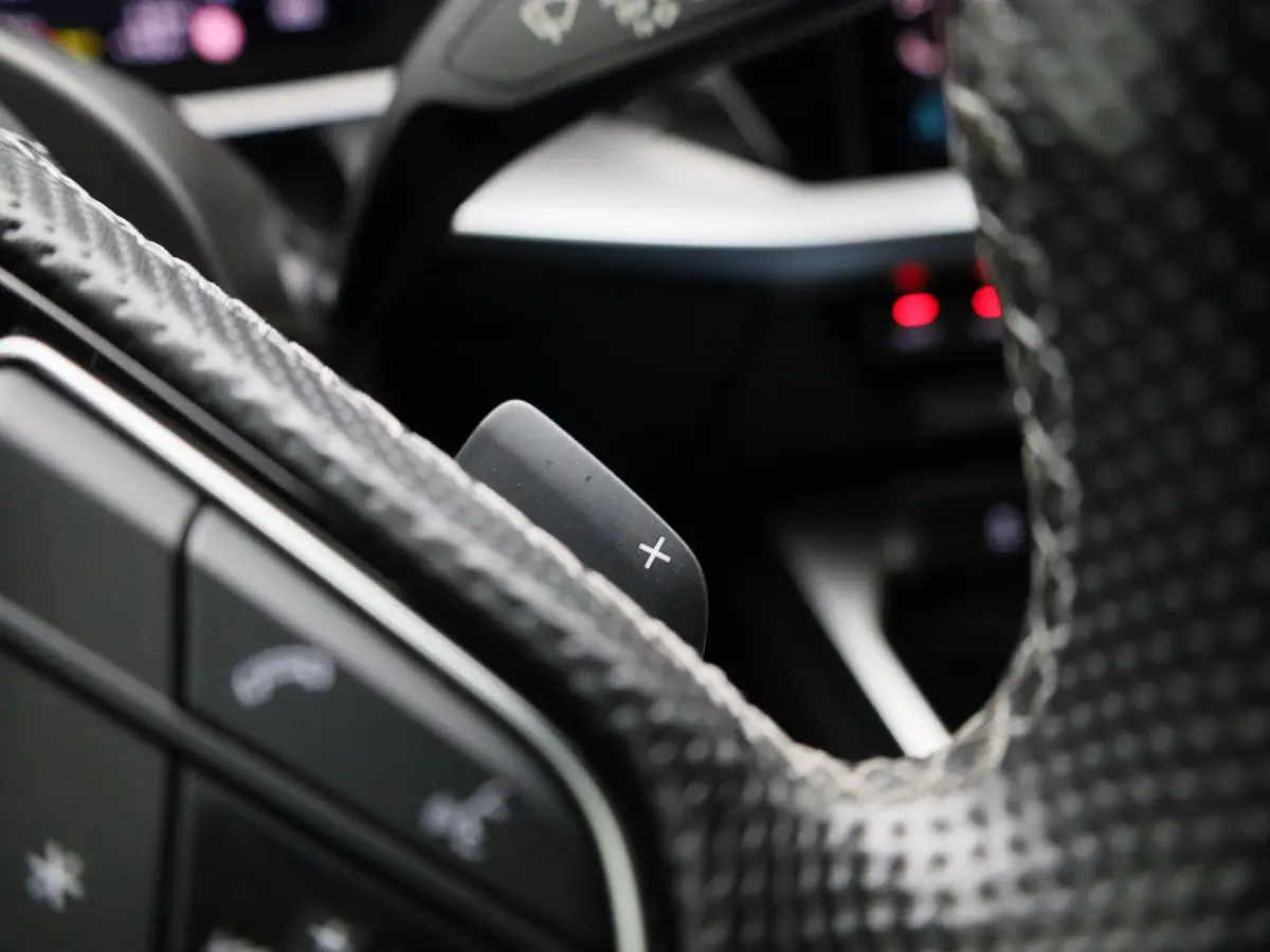 30 TFSI S edition | Automaat | 2x S-line | Vlak stuur | Navigatie | Zwarte hemel | Apple Carplay / Android Auto | Leder | Virtual Cockpit | Climate Control | Cruise Control |