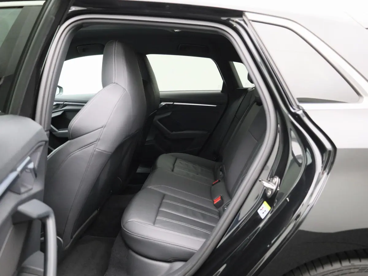 30 TFSI S edition | Automaat | 2x S-line | Vlak stuur | Navigatie | Zwarte hemel | Apple Carplay / Android Auto | Leder | Virtual Cockpit | Climate Control | Cruise Control |