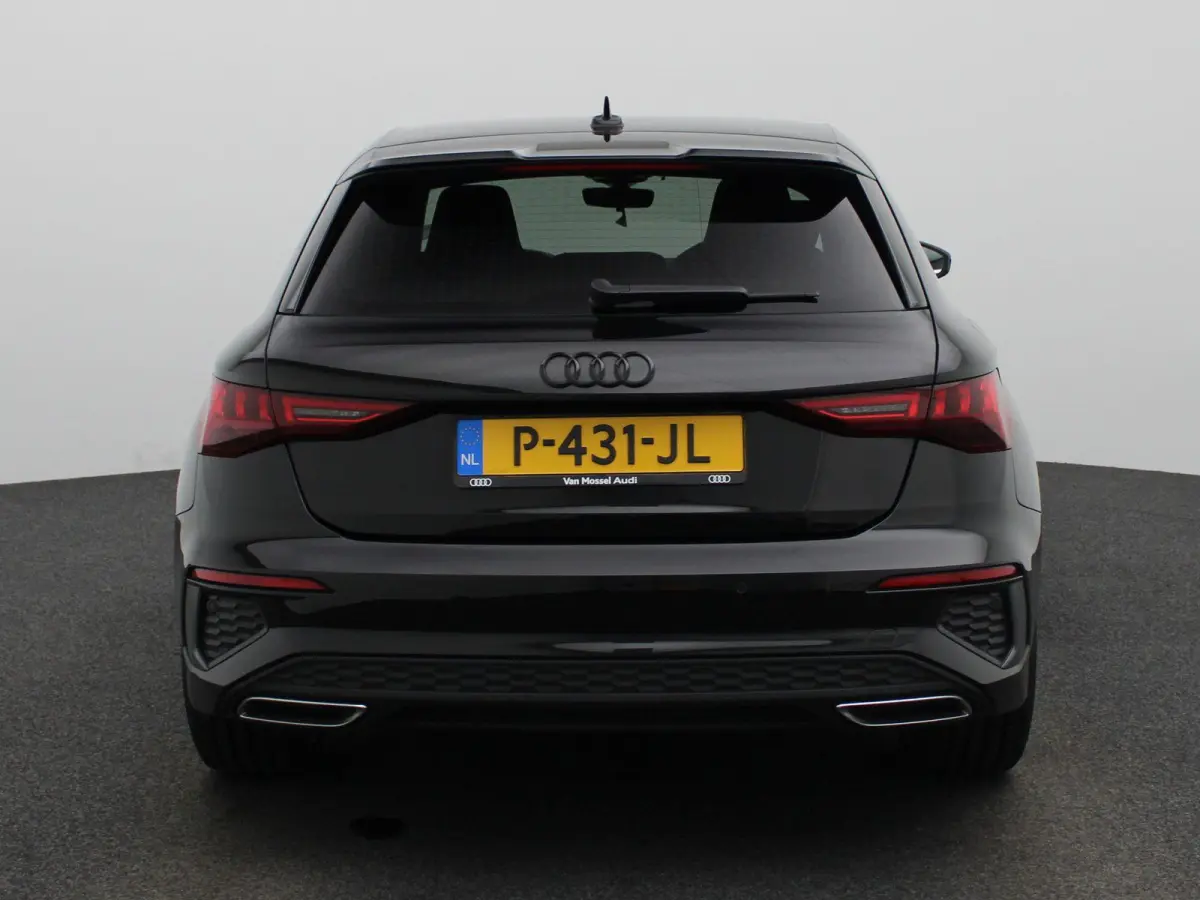 30 TFSI S edition | Automaat | 2x S-line | Vlak stuur | Navigatie | Zwarte hemel | Apple Carplay / Android Auto | Leder | Virtual Cockpit | Climate Control | Cruise Control |