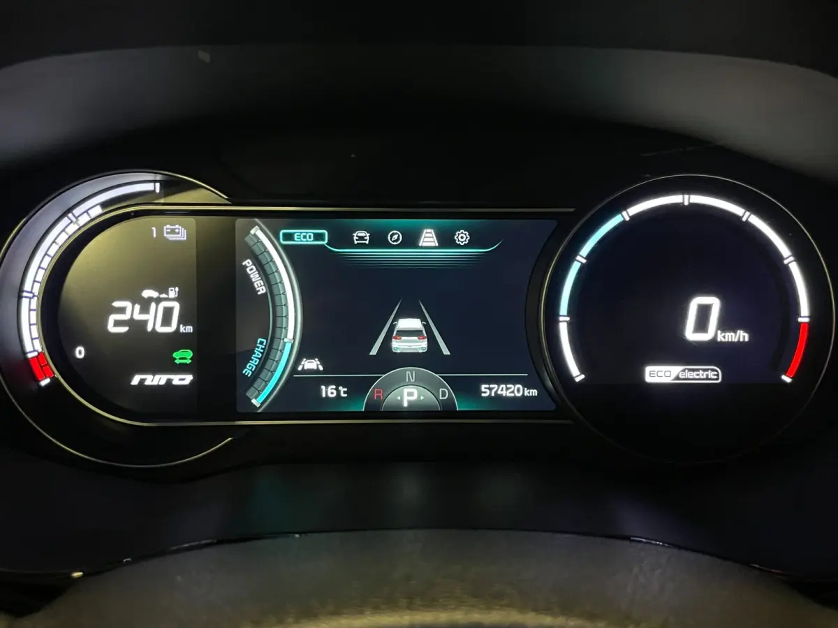 DynamicLine 39 kWh|3-FASE|100% SOH|ACC|AFN.TREKHAAK|CARPLAY|CAMERA|1/2 LEDER|1e EIGENAAR|INCL.BTW|NAVI|NAP|NL-AUTO|
