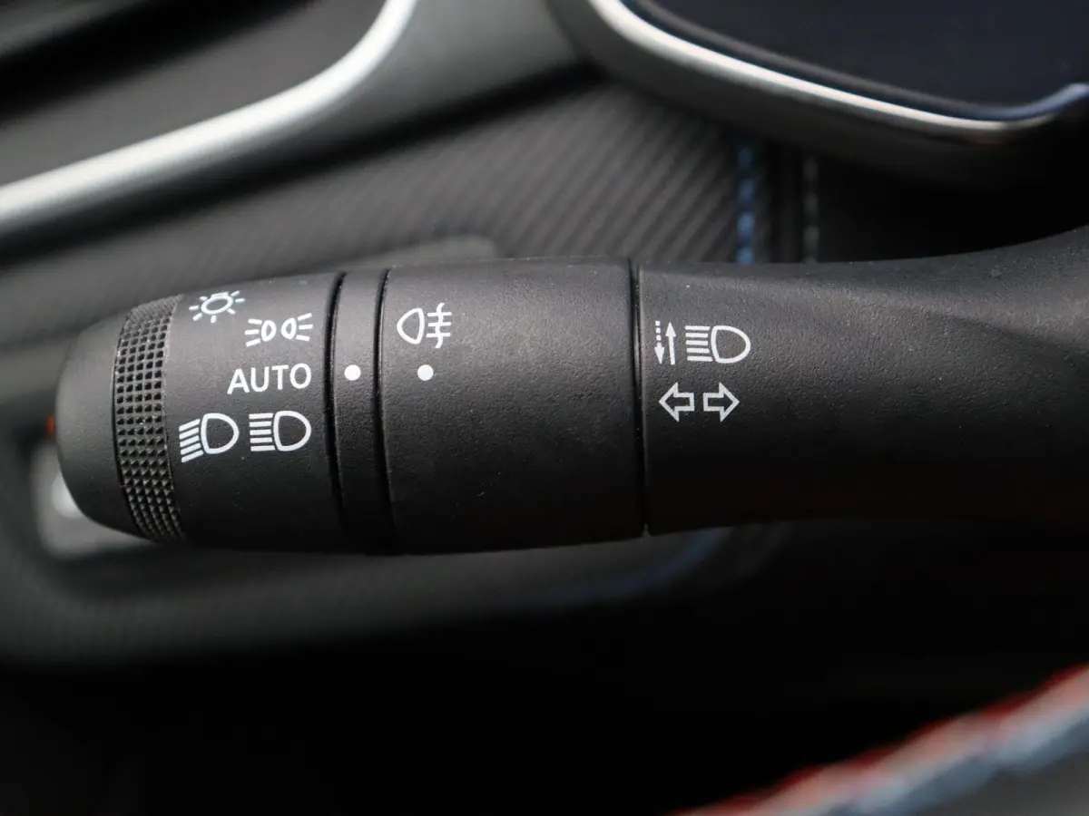 1.6 E-Tech full hybrid 145 esprit Alpine | Adaptive cruise control | Climate control | Stuurverwarming | Apple carplay / Android auto | Lichtmetalen velgen 19'' |