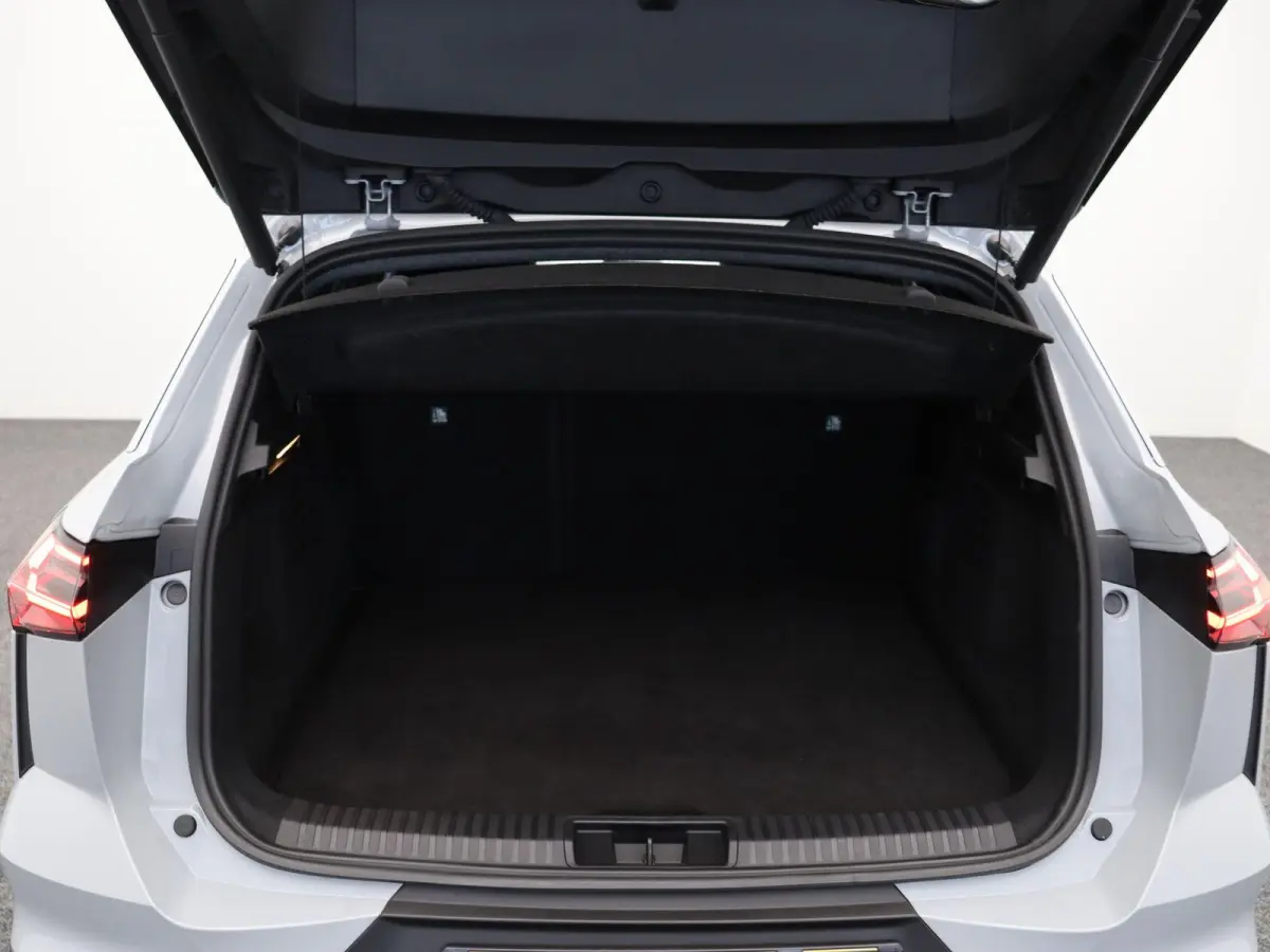 E-Tech full hybrid 160pk esprit Alpine | 19" LMV | Stoelverwarming | Stuurverwarming | Adaptive cruise control | Apple carplay |