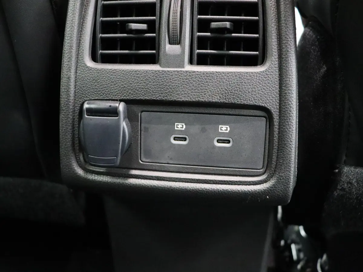 E-Tech full hybrid 160pk esprit Alpine | 19" LMV | Stoelverwarming | Stuurverwarming | Adaptive cruise control | Apple carplay |