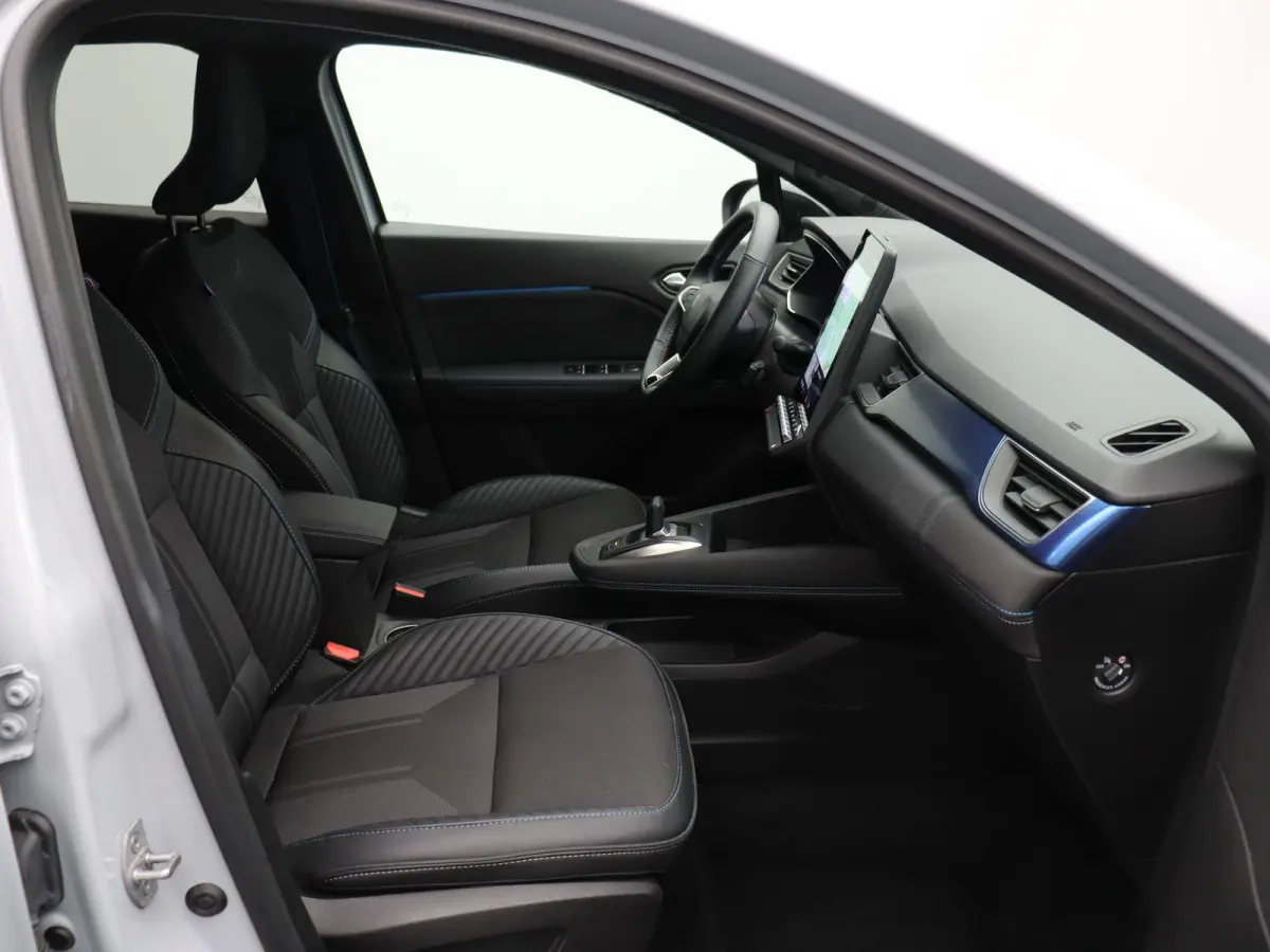 E-Tech full hybrid 160pk esprit Alpine | 19" LMV | Stoelverwarming | Stuurverwarming | Adaptive cruise control | Apple carplay |