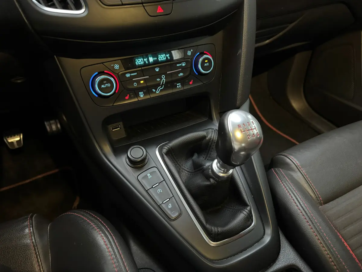 2.0 ST | SPORTMODEL | NETTE AUTO | ADAPTIVE CRUISECONTROL!