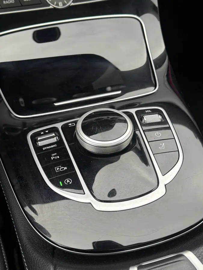 220 d Prestige Plus 195 pk automaat navi climate ctr cruise ctr camera schuif-kanteldak afn trekhaak dagrijverlichting led  pdc v/a