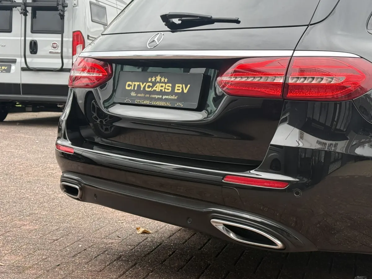 220 d Prestige Plus 195 pk automaat navi climate ctr cruise ctr camera schuif-kanteldak afn trekhaak dagrijverlichting led  pdc v/a