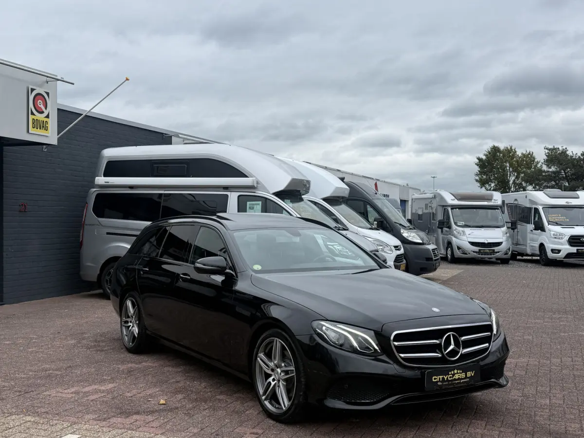 220 d Prestige Plus 195 pk automaat navi climate ctr cruise ctr camera schuif-kanteldak afn trekhaak dagrijverlichting led  pdc v/a