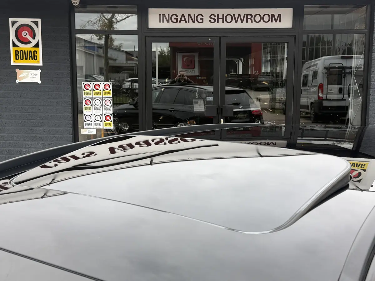 220 d Prestige Plus 195 pk automaat navi climate ctr cruise ctr camera schuif-kanteldak afn trekhaak dagrijverlichting led  pdc v/a