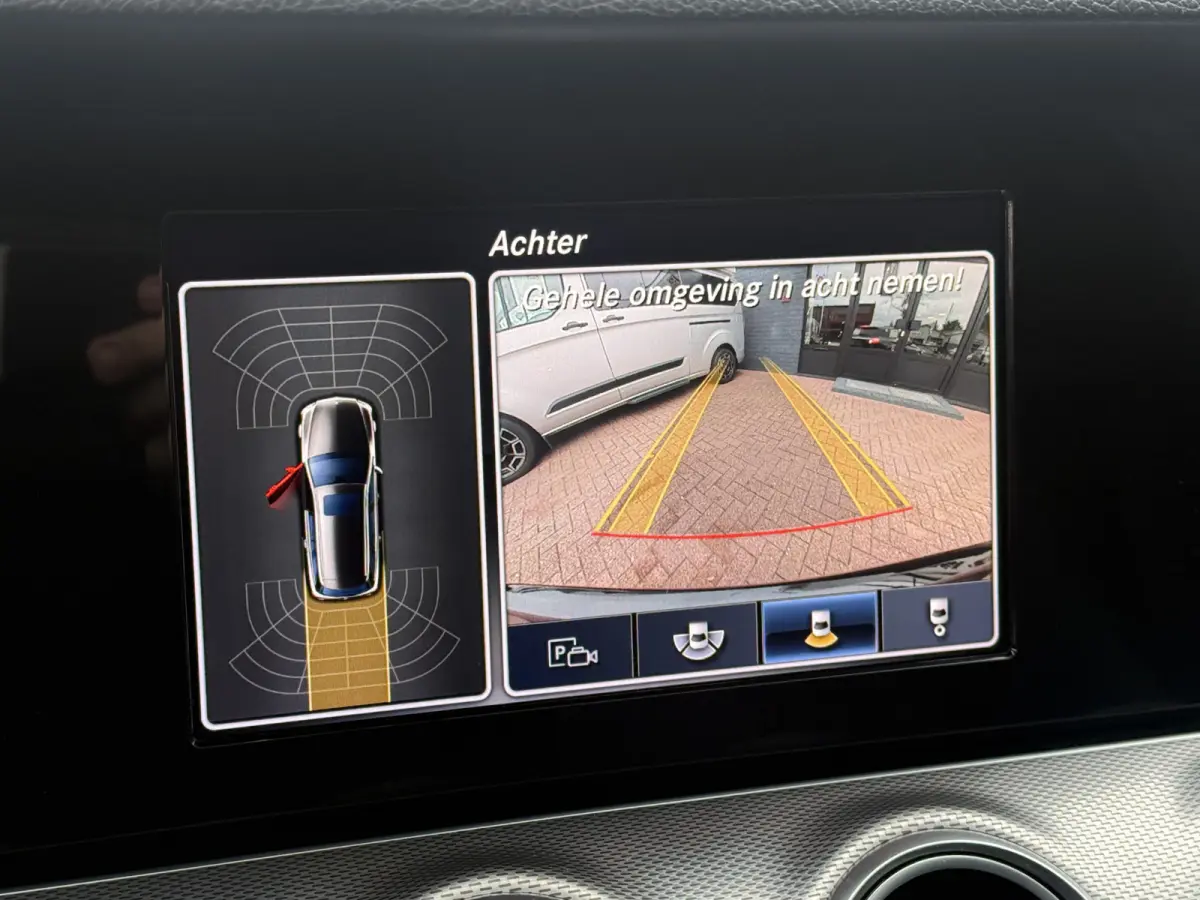 220 d Prestige Plus 195 pk automaat navi climate ctr cruise ctr camera schuif-kanteldak afn trekhaak dagrijverlichting led  pdc v/a
