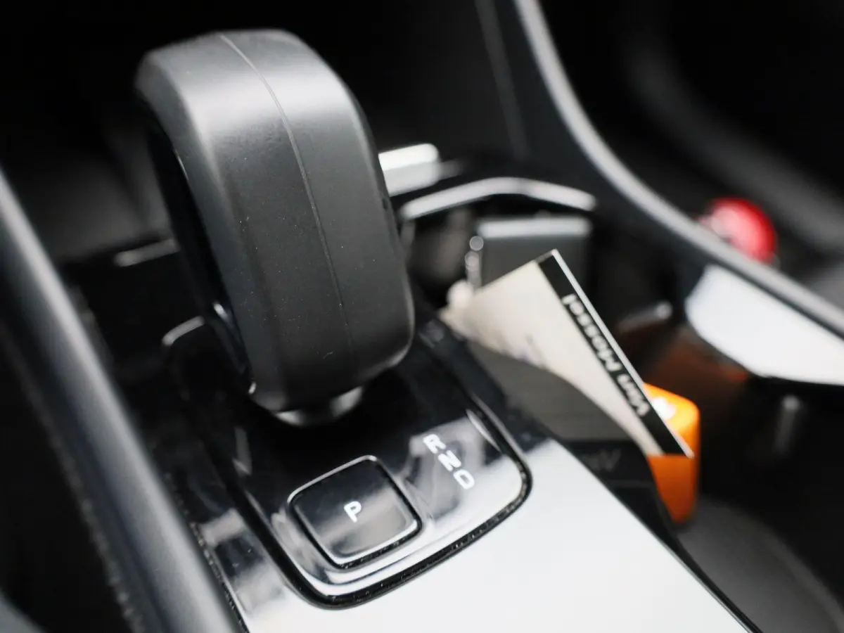 Core | Automaat | Apple Carplay / Android Auto | Virtual Cockpit | Achteruitrijcamera | Climate Control | Cruise Control | Bluetooth | Lichtmetalen Velgen |