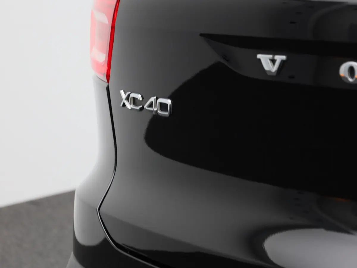 Core | Automaat | Apple Carplay / Android Auto | Virtual Cockpit | Achteruitrijcamera | Climate Control | Cruise Control | Bluetooth | Lichtmetalen Velgen |