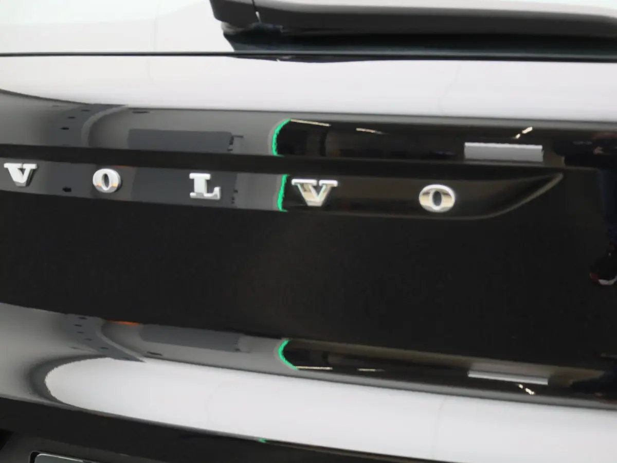 Core | Automaat | Apple Carplay / Android Auto | Virtual Cockpit | Achteruitrijcamera | Climate Control | Cruise Control | Bluetooth | Lichtmetalen Velgen |