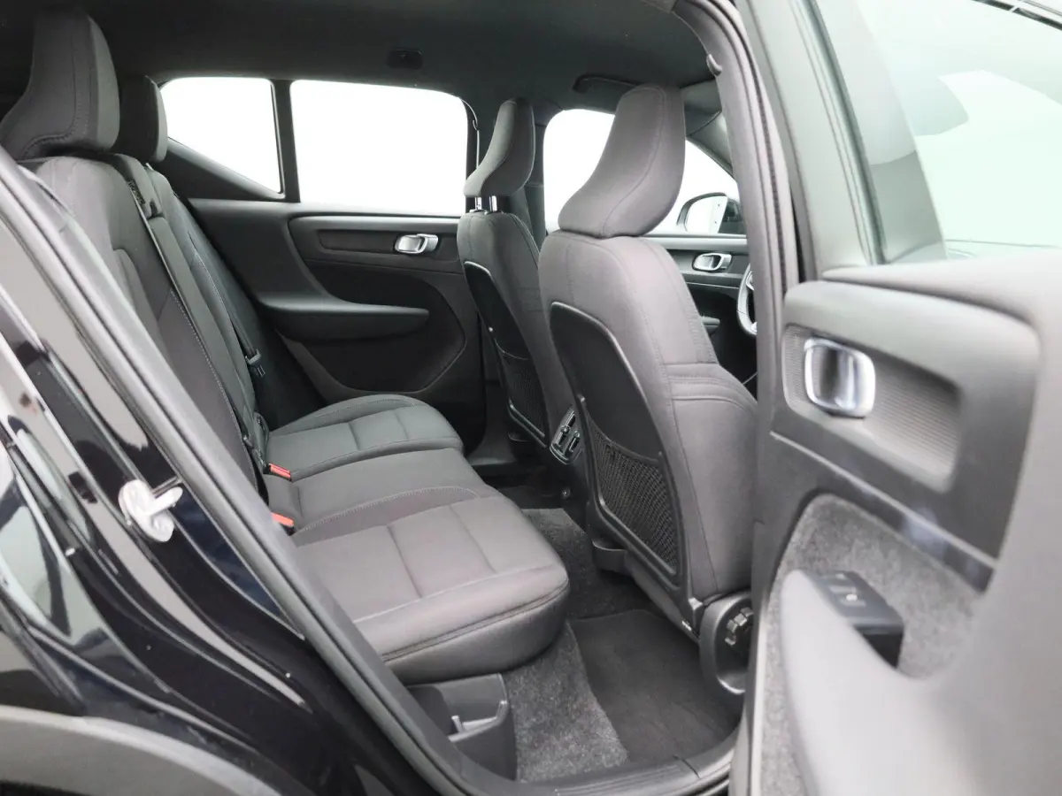 Core | Automaat | Apple Carplay / Android Auto | Virtual Cockpit | Achteruitrijcamera | Climate Control | Cruise Control | Bluetooth | Lichtmetalen Velgen |