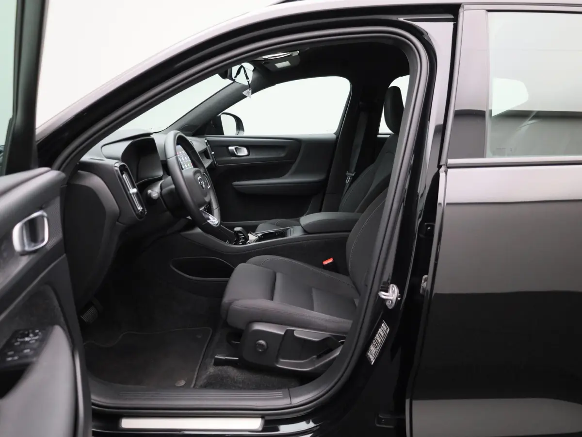 Core | Automaat | Apple Carplay / Android Auto | Virtual Cockpit | Achteruitrijcamera | Climate Control | Cruise Control | Bluetooth | Lichtmetalen Velgen |
