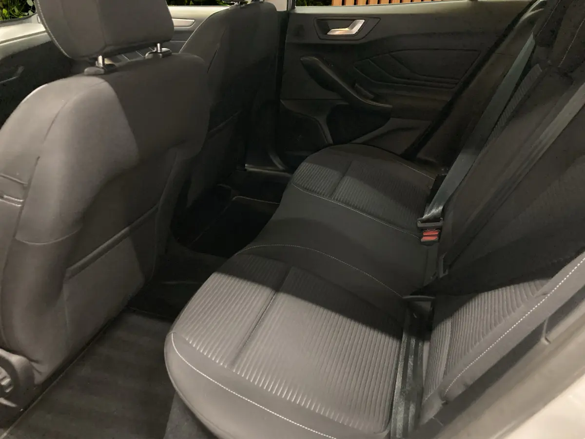 1.0 EcoBoost Hybrid Titanium X | AGR Stoel | LED | Cruise | Stoel- stuurverw. | Carplay | Camera | PDC