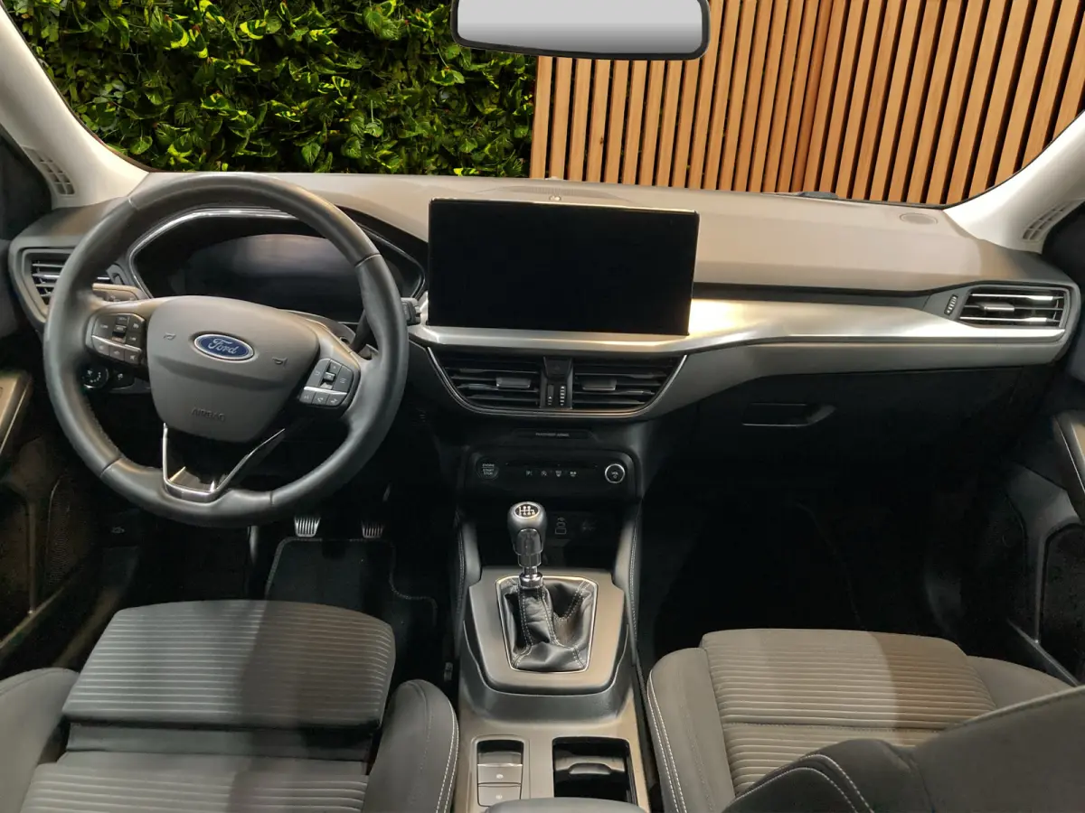 1.0 EcoBoost Hybrid Titanium X | AGR Stoel | LED | Cruise | Stoel- stuurverw. | Carplay | Camera | PDC