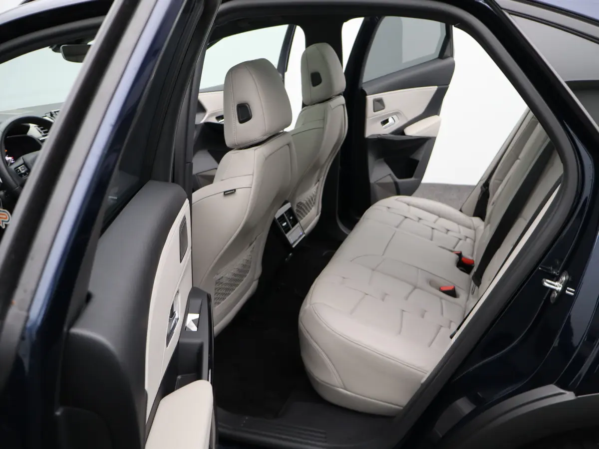 E-Tense Hybrid 225-PK Étoile | Automaat | Carplay | Panorama dak | Leder | Elek. stoelen | Stoelgeheugen | Stoelverwarming + ventilatie | Focal audio | 360* camera | Dodehoekbewaking |