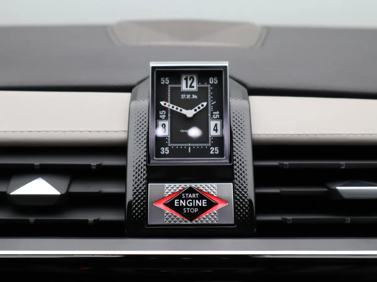 E-Tense Hybrid 225-PK Étoile | Automaat | Carplay | Panorama dak | Leder | Elek. stoelen | Stoelgeheugen | Stoelverwarming + ventilatie | Focal audio | 360* camera | Dodehoekbewaking |