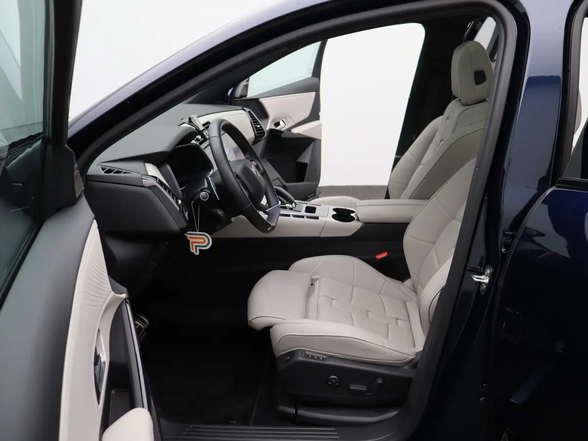 E-Tense Hybrid 225-PK Étoile | Automaat | Carplay | Panorama dak | Leder | Elek. stoelen | Stoelgeheugen | Stoelverwarming + ventilatie | Focal audio | 360* camera | Dodehoekbewaking |