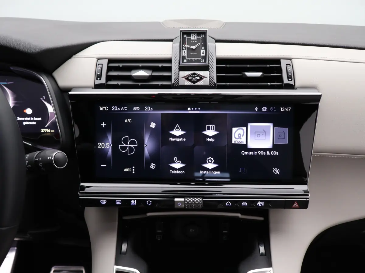 E-Tense Hybrid 225-PK Étoile | Automaat | Carplay | Panorama dak | Leder | Elek. stoelen | Stoelgeheugen | Stoelverwarming + ventilatie | Focal audio | 360* camera | Dodehoekbewaking |