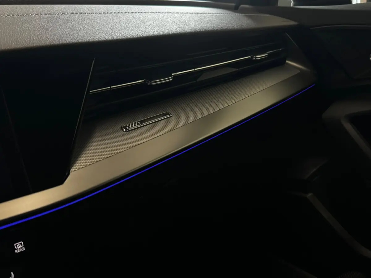 40 TFSI e 204PK 2X S-Line Keyless Black Edition