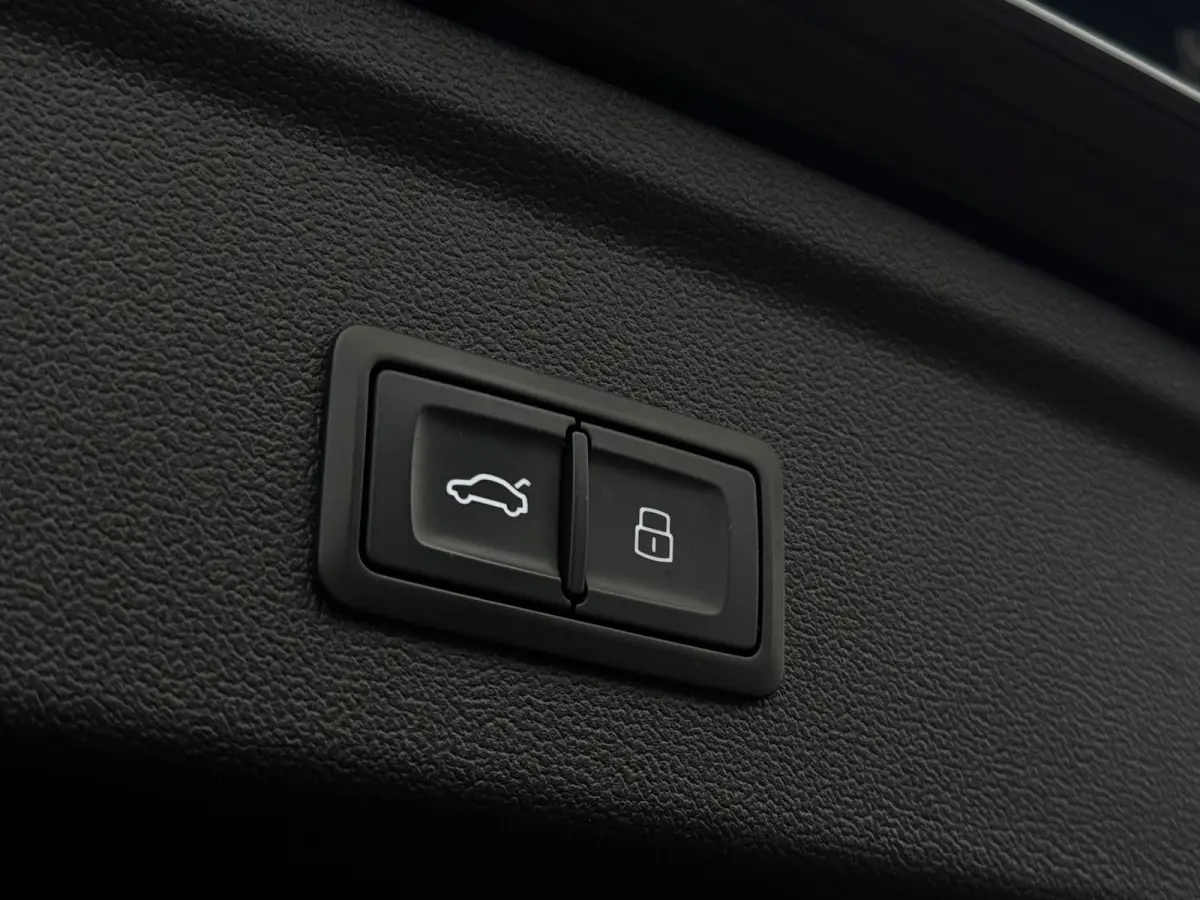 40 TFSI e 204PK 2X S-Line Keyless Black Edition