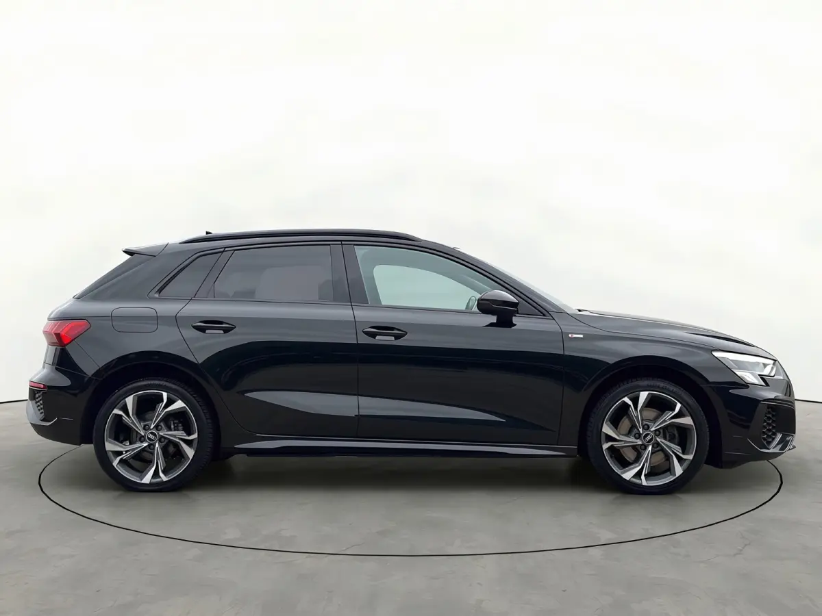 40 TFSI e 204PK 2X S-Line Keyless Black Edition