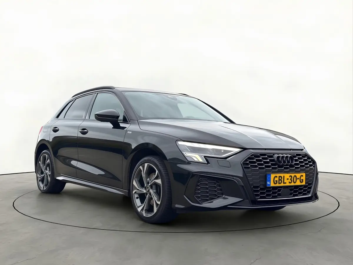 40 TFSI e 204PK 2X S-Line Keyless Black Edition