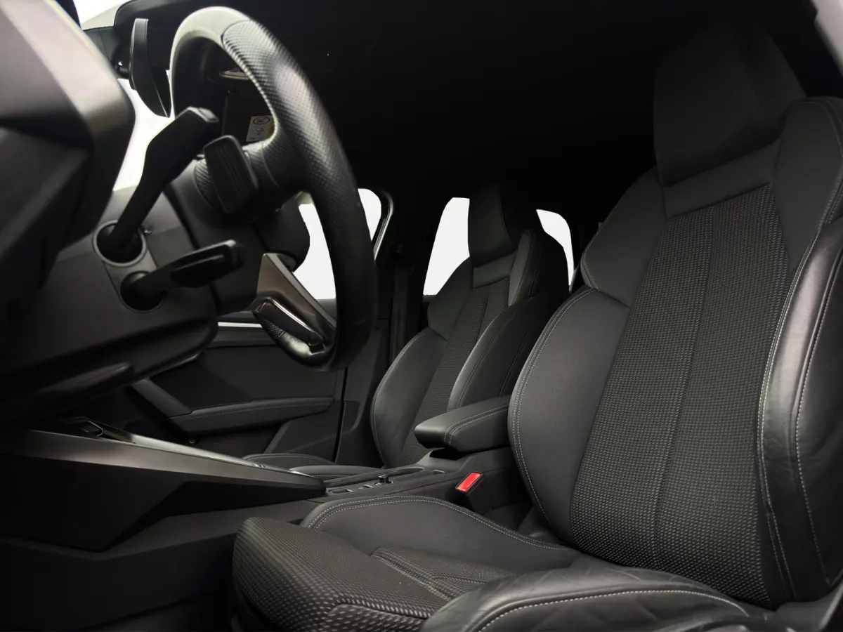 40 TFSI e 204PK 2X S-Line Keyless Black Edition