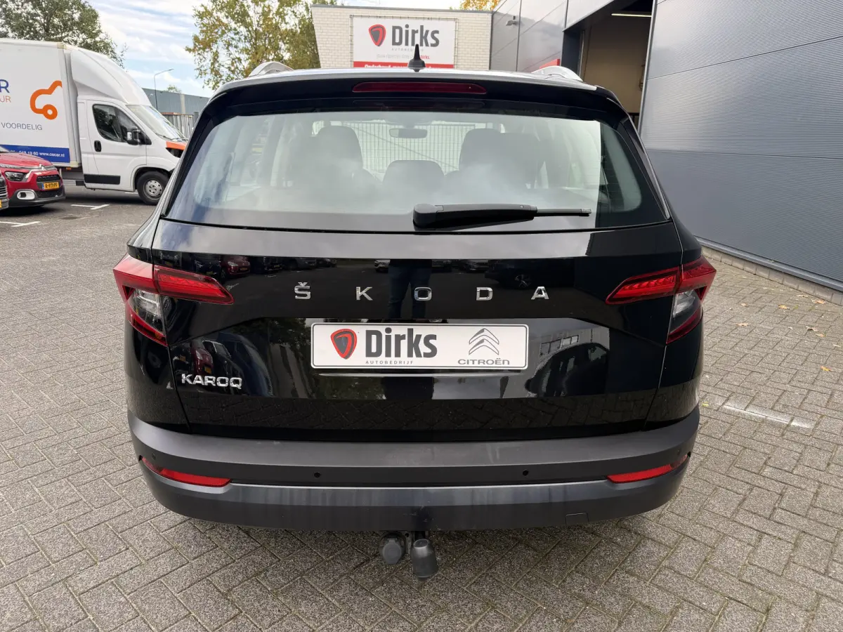 150pk Business Edition (Trekhaak - LED - Camera - Keyless start - Navigatie - Automatische Airco - Apple Carplay - Parkeersensoren V+A)