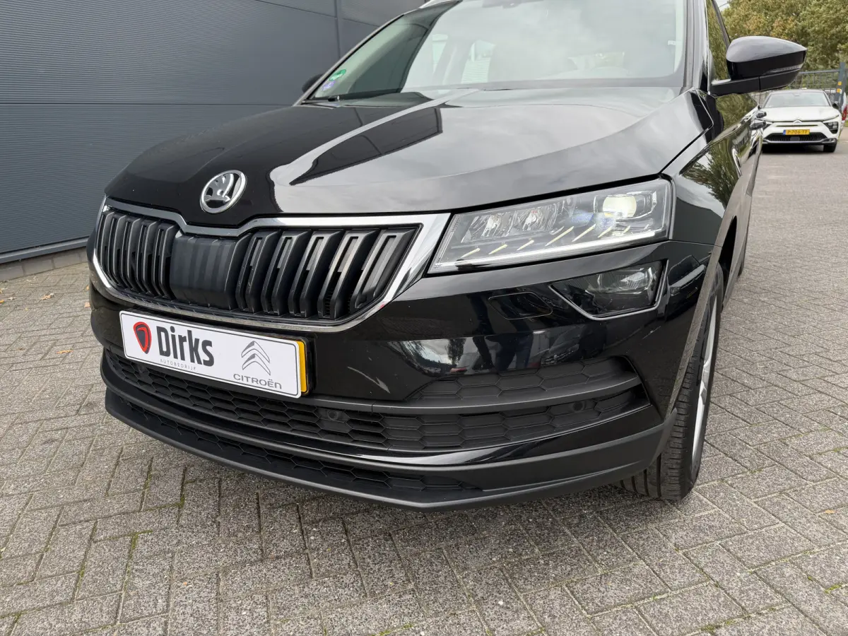 150pk Business Edition (Trekhaak - LED - Camera - Keyless start - Navigatie - Automatische Airco - Apple Carplay - Parkeersensoren V+A)