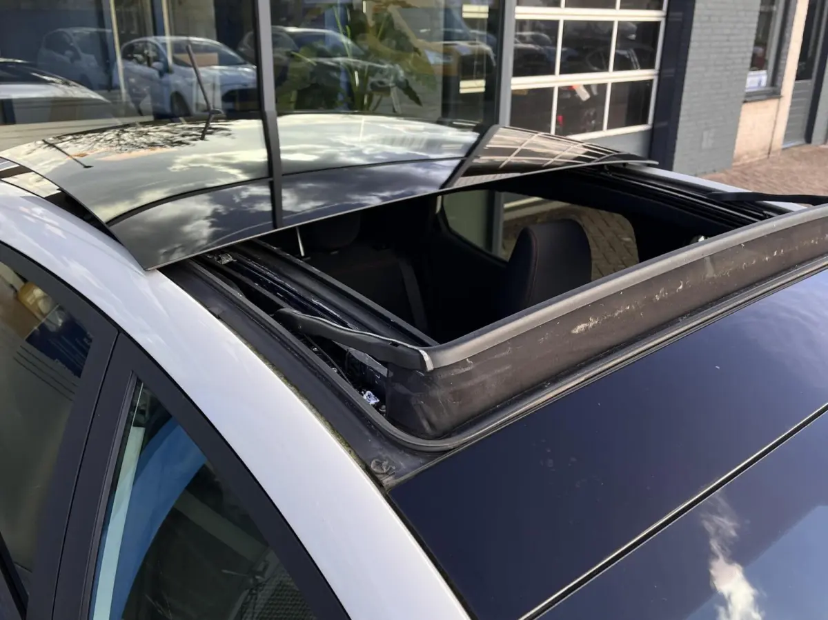 1.0 EcoBoost Hybrid ST-Line X 125PK Panodak Winterpack Adaptieve Cruise Camera B&O Keyless Full-LED Parkeersensoren Privacy Glass *Compleet*