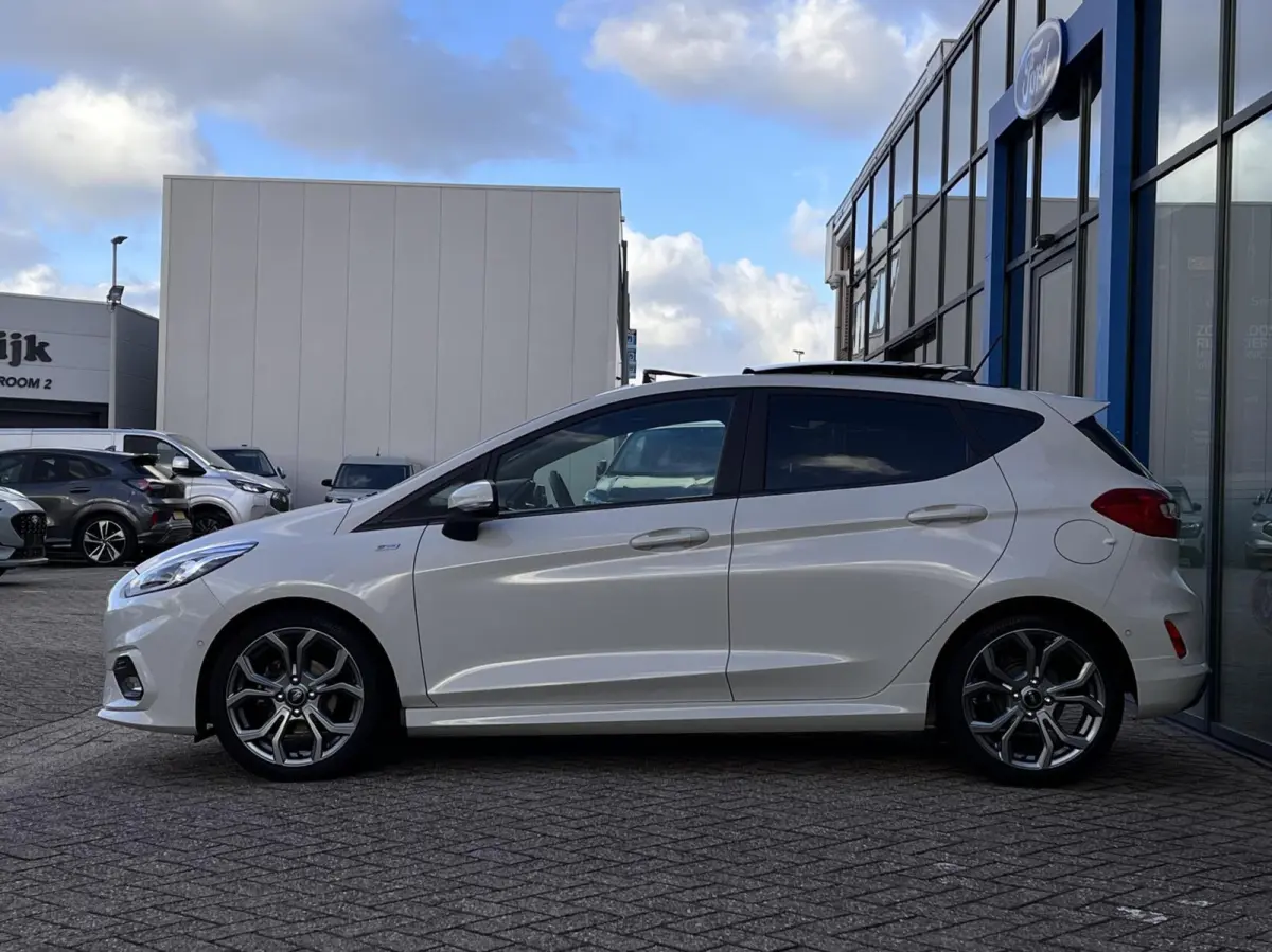 1.0 EcoBoost Hybrid ST-Line X 125PK Panodak Winterpack Adaptieve Cruise Camera B&O Keyless Full-LED Parkeersensoren Privacy Glass *Compleet*