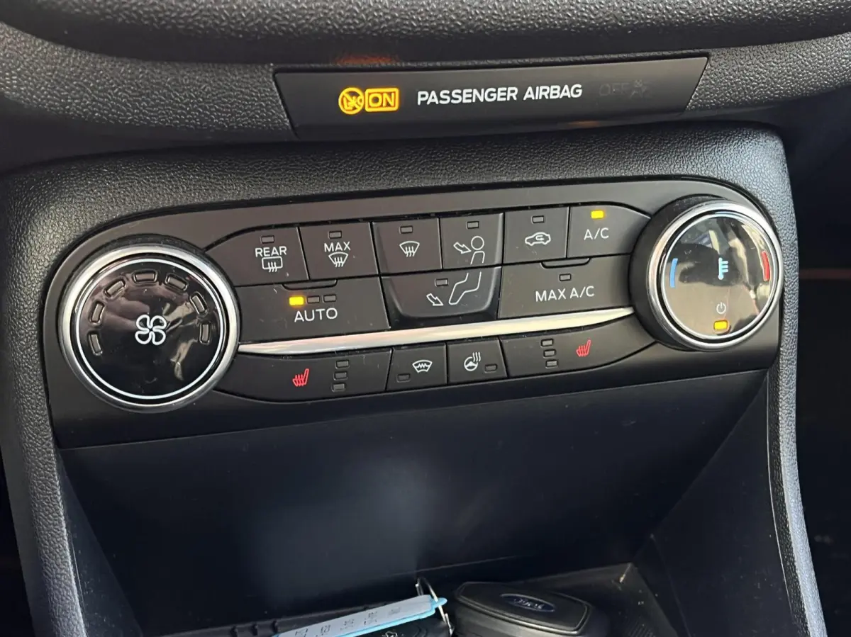 1.0 EcoBoost Hybrid ST-Line X 125PK Panodak Winterpack Adaptieve Cruise Camera B&O Keyless Full-LED Parkeersensoren Privacy Glass *Compleet*