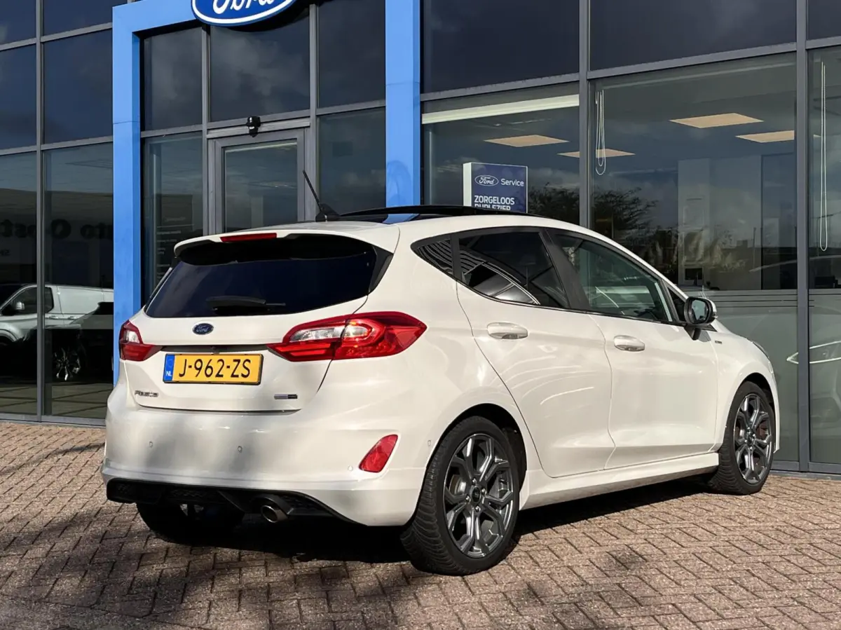 1.0 EcoBoost Hybrid ST-Line X 125PK Panodak Winterpack Adaptieve Cruise Camera B&O Keyless Full-LED Parkeersensoren Privacy Glass *Compleet*