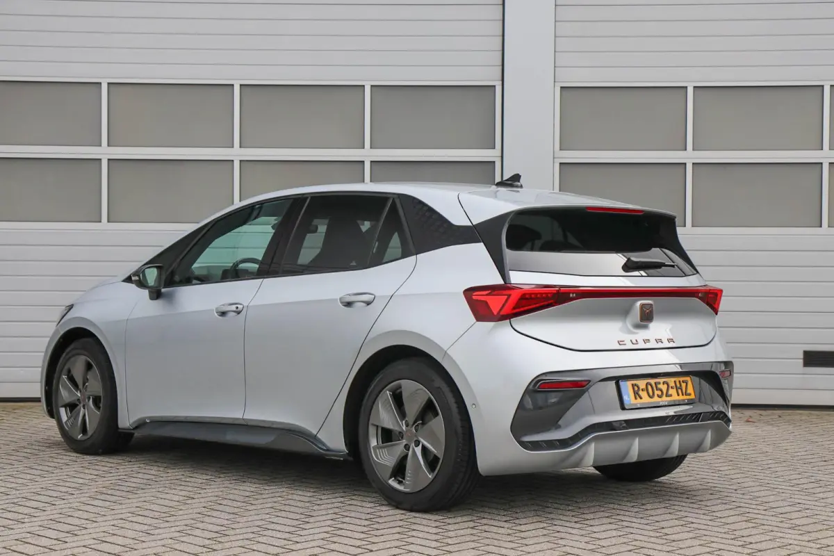 Business Plus 62 kWh | SoH 95% | Navigatie | Full Link | Achteruitrijcamera | Cruise Control Adaptieve