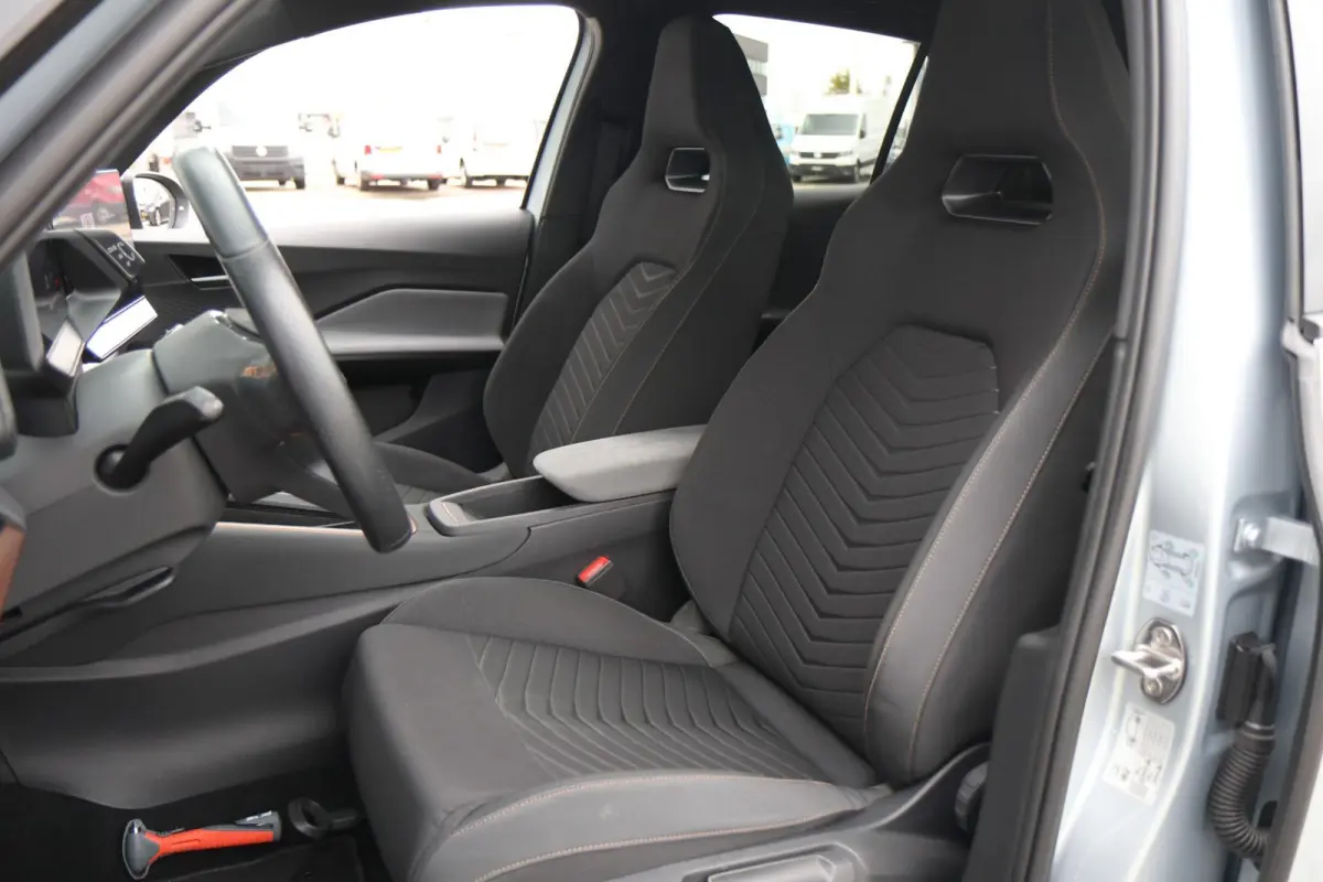 Business Plus 62 kWh | SoH 95% | Navigatie | Full Link | Achteruitrijcamera | Cruise Control Adaptieve