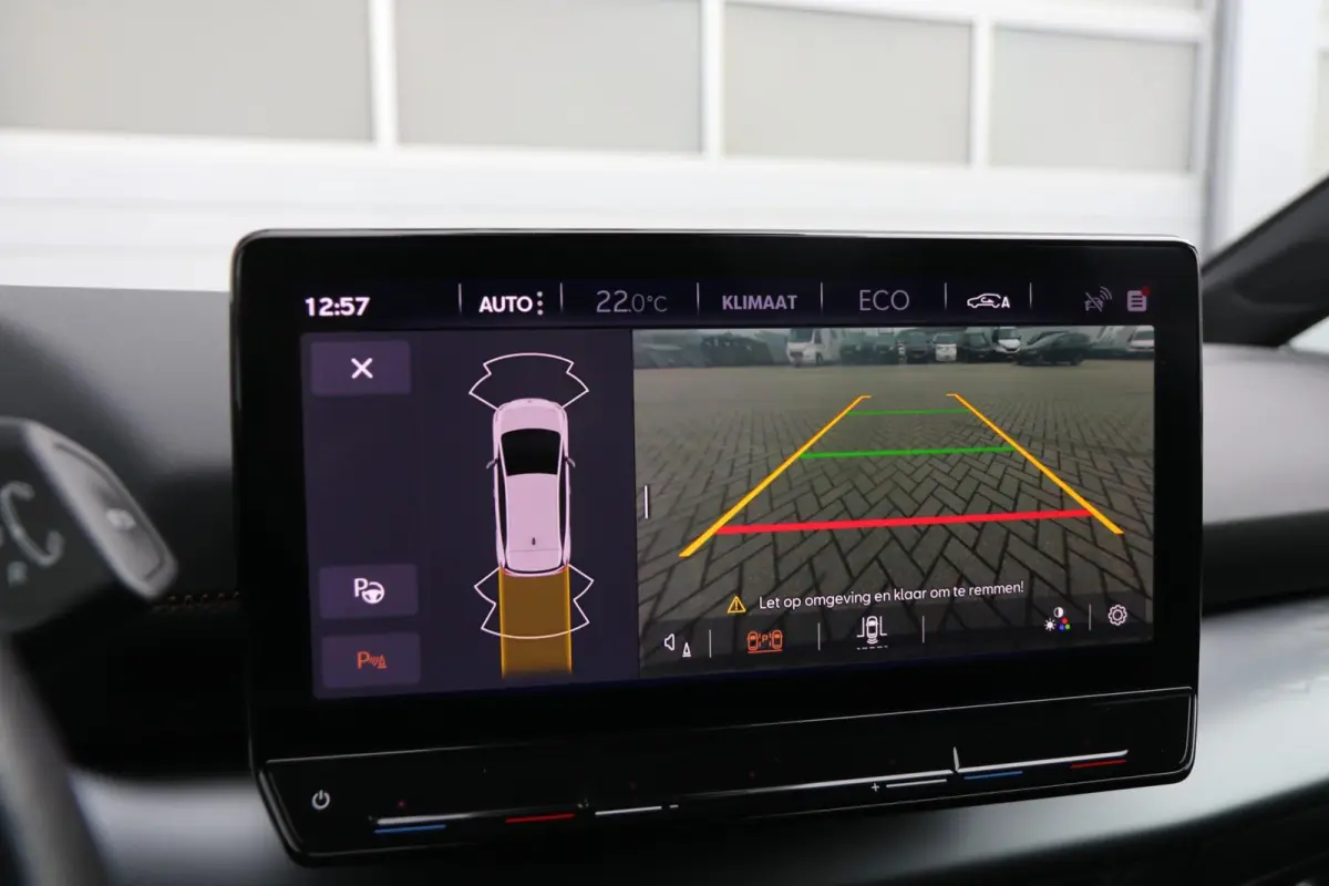 Business Plus 62 kWh | SoH 95% | Navigatie | Full Link | Achteruitrijcamera | Cruise Control Adaptieve
