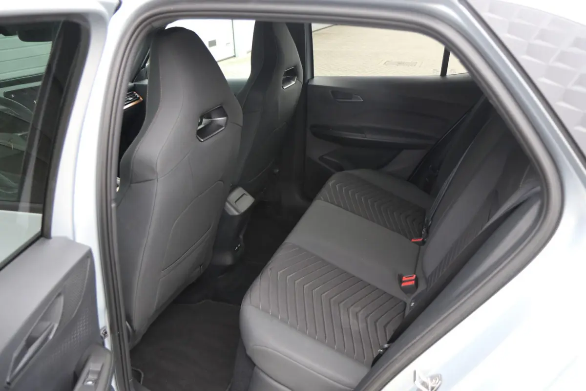 Business Plus 62 kWh | SoH 95% | Navigatie | Full Link | Achteruitrijcamera | Cruise Control Adaptieve