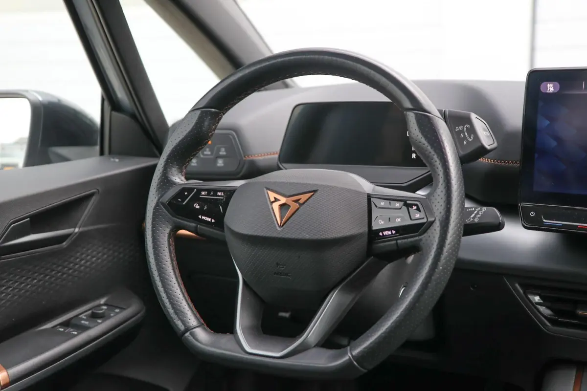 Business Plus 62 kWh | SoH 95% | Navigatie | Full Link | Achteruitrijcamera | Cruise Control Adaptieve