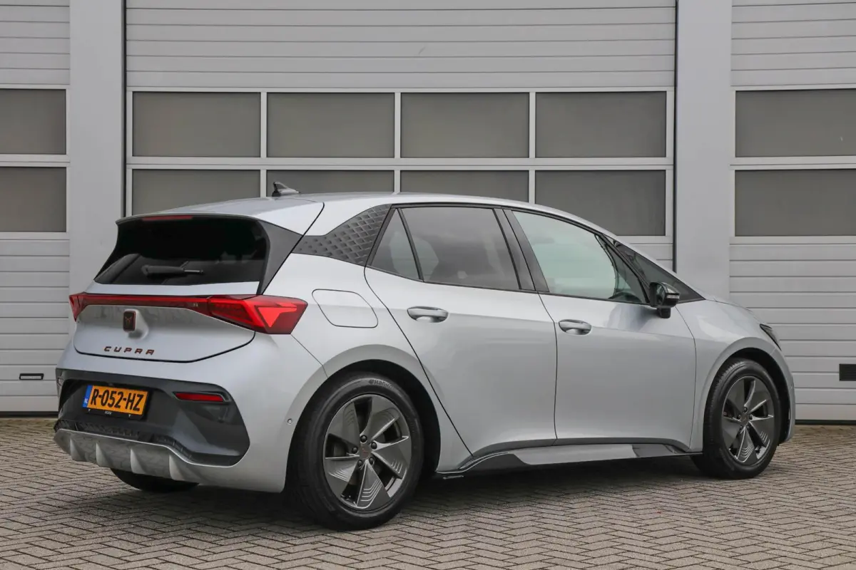 Business Plus 62 kWh | SoH 95% | Navigatie | Full Link | Achteruitrijcamera | Cruise Control Adaptieve