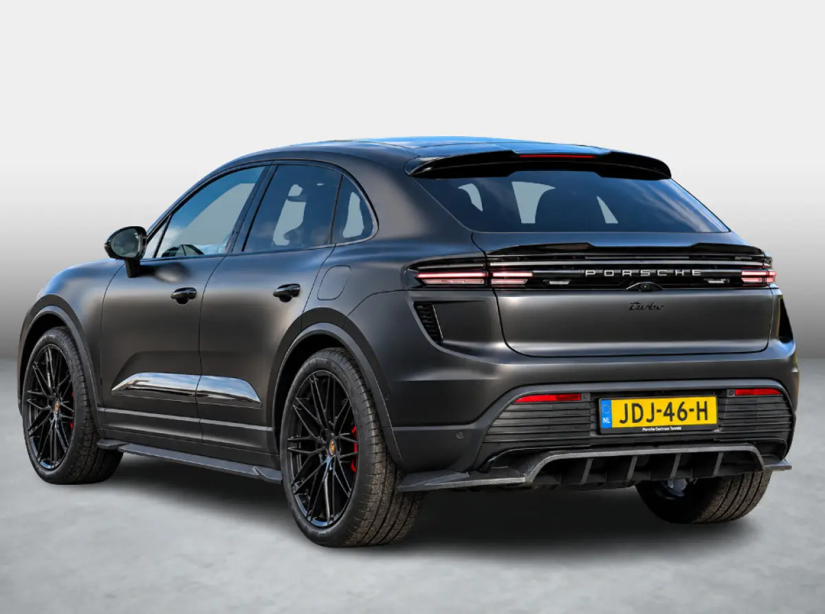 Turbo 100 kWh 639PS SOH 97% | BTW | Meest complete uitvoering | 22-inch RS Spyder Design | Panorama | Adaptieve Sportstoelen incl. Stoelverstelling 18-wegs en Memory-pakket | Luchtvering | I